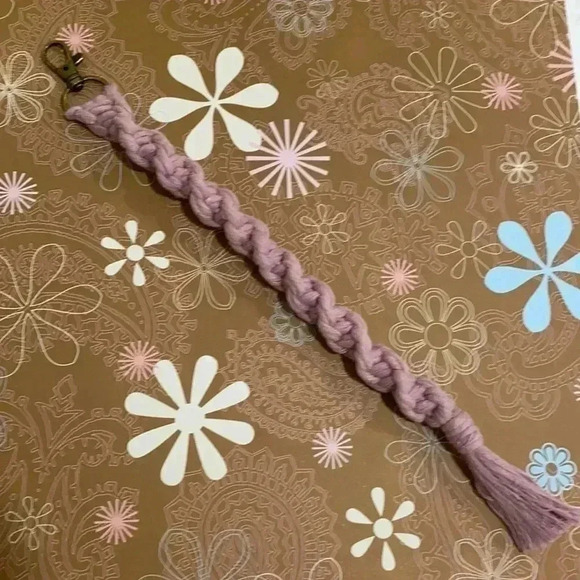 Spiral Macramé Keychain in Dusty Pink - Picture 1 of 4